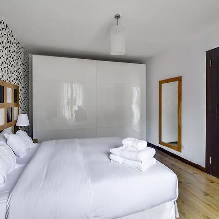 Big Stylish And Modern Apartment In Madrid Centre Exterior foto