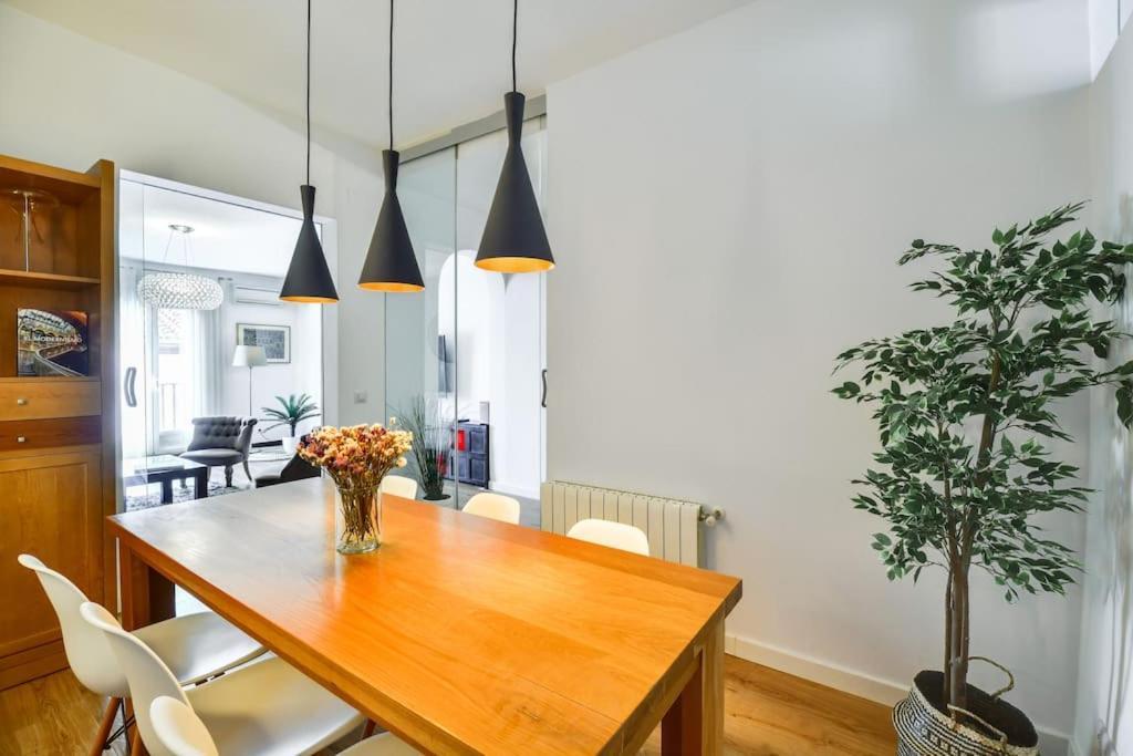 Big Stylish And Modern Apartment In Madrid Centre Exterior foto
